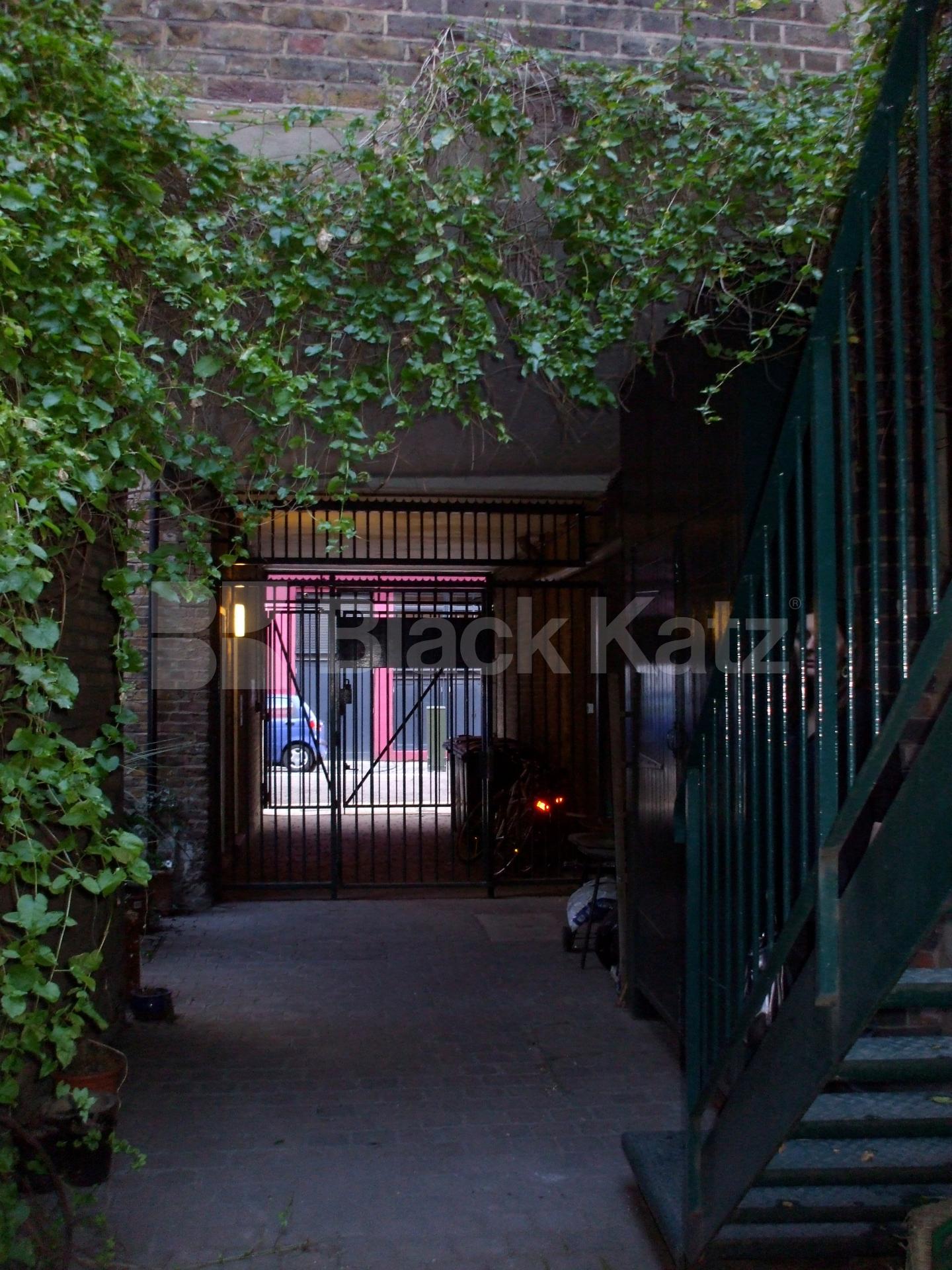 			New Instruction, 1 Bedroom, 1 bath, 1 reception Apartment			 Gattis Yard, KINGS CROSS N1